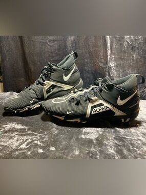 Nike Fastflex Alpha Football Cleats